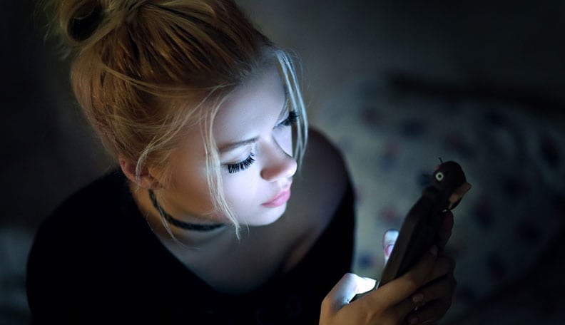How to Start a Conversation Over Text & Get Them Texting in No Time